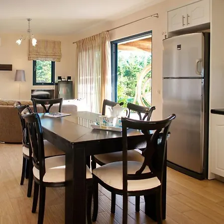 Kleismata Sleeps 6 Willa *