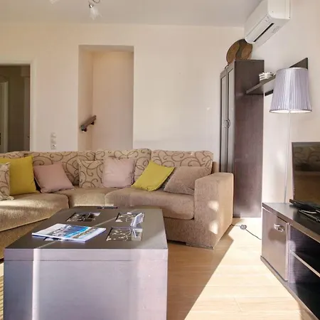 Kleismata Sleeps 6 Willa *